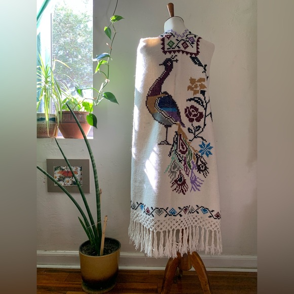 Beautiful handmade one of a kind poncho - Picture 2 of 6